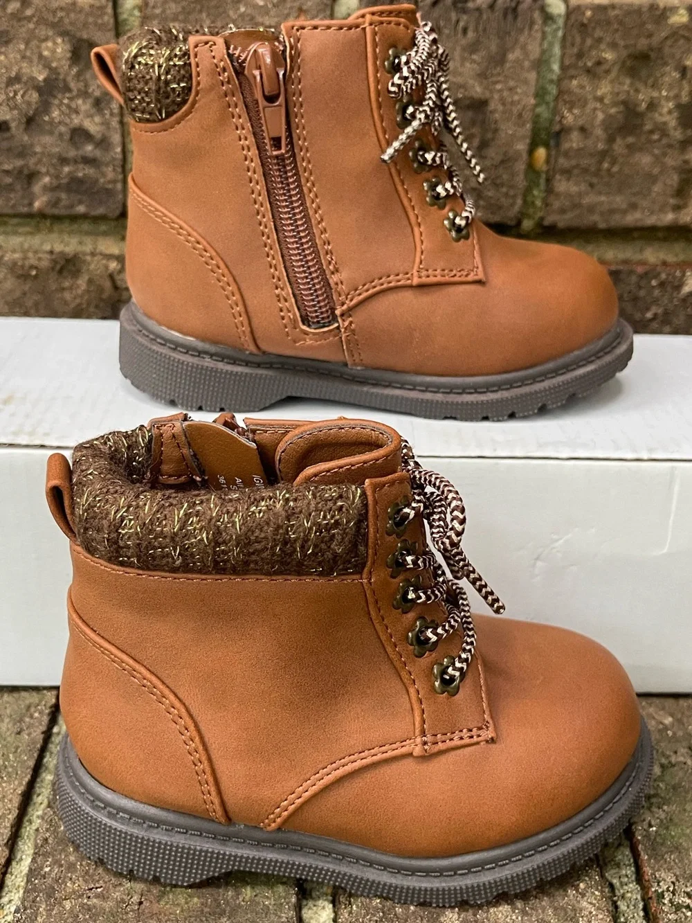 wonder nation Brown Lace Up Ankle Boots Side Zip Kids Size 6 NWOT
